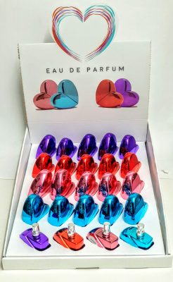 Expositor frascos corazón con perfume
